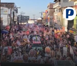 MULTIDÃO LOTA RUAS DA LIBERDADE EM PRIMEIRO ATO ELEITORAL DE LULA EM SALVADOR
